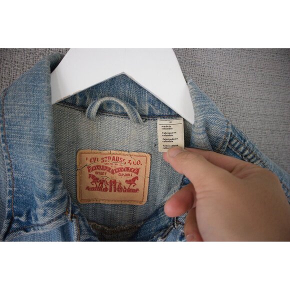 Levis Strauss Womens Denim Jacket Distressed Medium - Picture 7 of 7